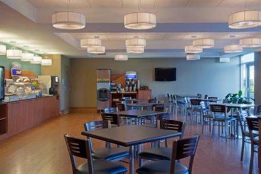 фото отеля Holiday Inn Express & Suites Saint-Hyacinthe