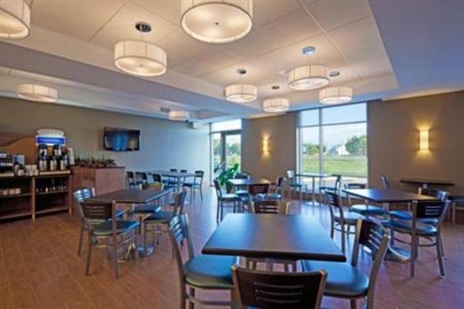 фото отеля Holiday Inn Express & Suites Saint-Hyacinthe
