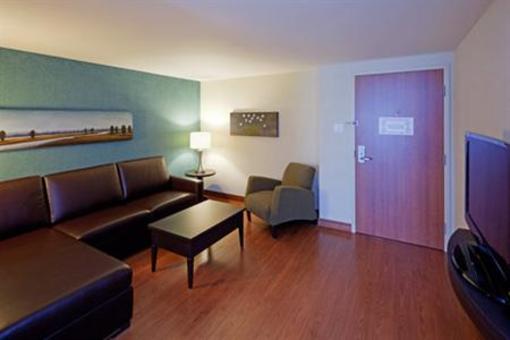 фото отеля Holiday Inn Express & Suites Saint-Hyacinthe