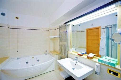 фото отеля Hotel La Tonnara