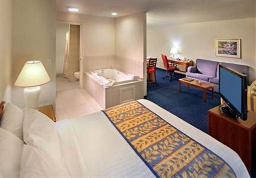 фото отеля Residence Inn Danbury