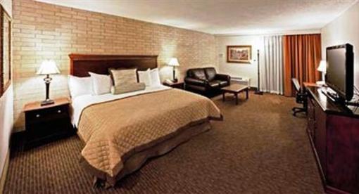 фото отеля Wyndham Riverfront Little Rock