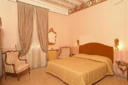фото отеля Grande Albergo San Marco