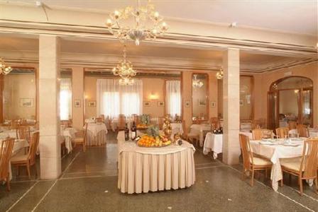 фото отеля Grande Albergo San Marco