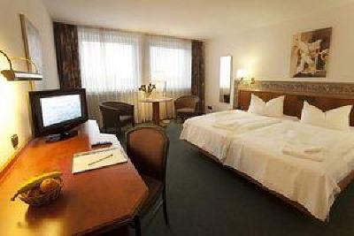 фото отеля Top Hotel Post Airport Frankfurt am Main