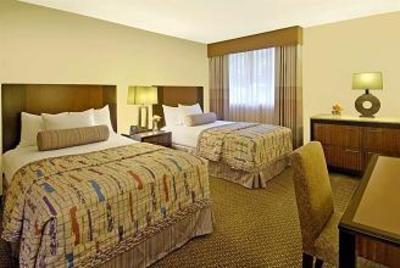 фото отеля Embassy Suites Hotel Phoenix - Tempe