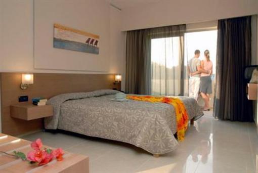 фото отеля Amalthia Beach Resort