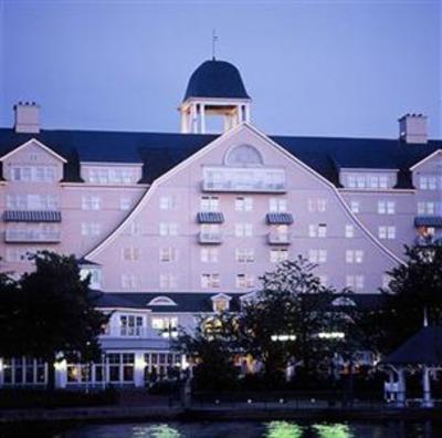фото отеля Disneys Newport Bay Club Hotel Marne-La-Vallee