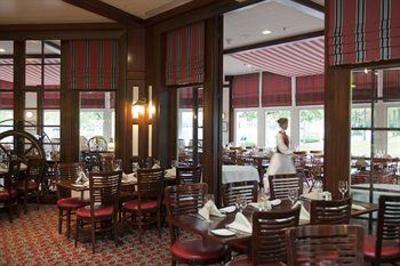 фото отеля Disneys Newport Bay Club Hotel Marne-La-Vallee