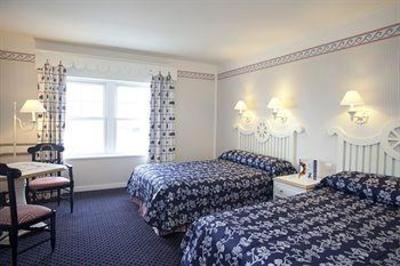 фото отеля Disneys Newport Bay Club Hotel Marne-La-Vallee