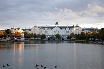фото отеля Disneys Newport Bay Club Hotel Marne-La-Vallee