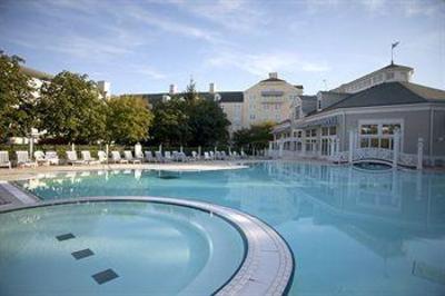 фото отеля Disneys Newport Bay Club Hotel Marne-La-Vallee