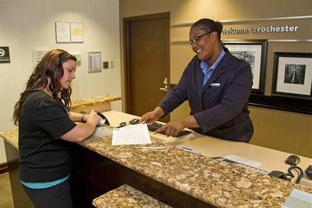 фото отеля Hampton Inn Rochester-Irondequoit
