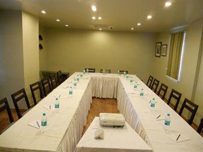 фото отеля Justa The Residence MG Road
