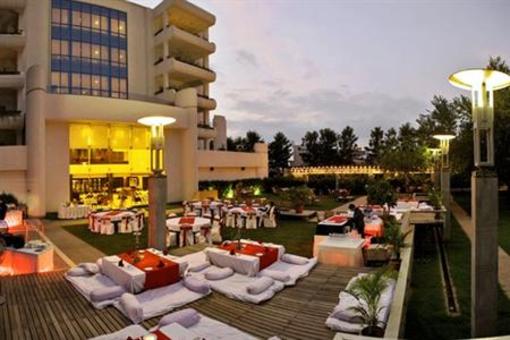 фото отеля Ellaa Hotels