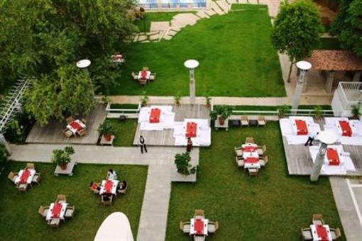 фото отеля Ellaa Hotels