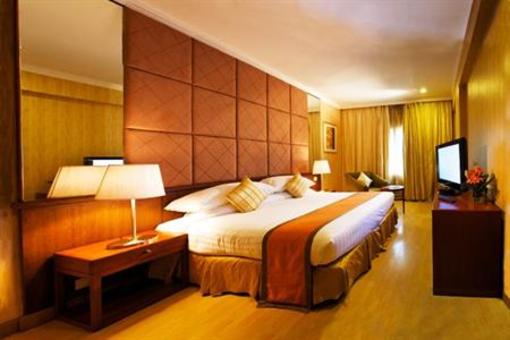 фото отеля Ellaa Hotels