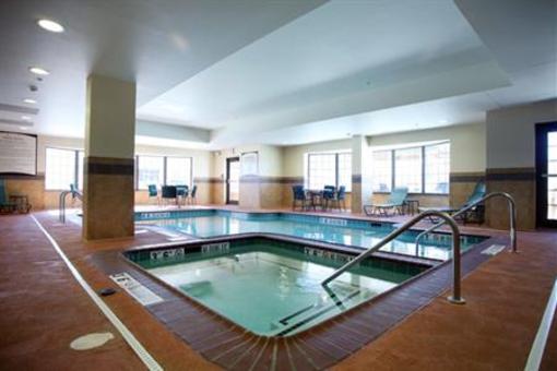 фото отеля Staybridge Suites Downtown Indianapolis