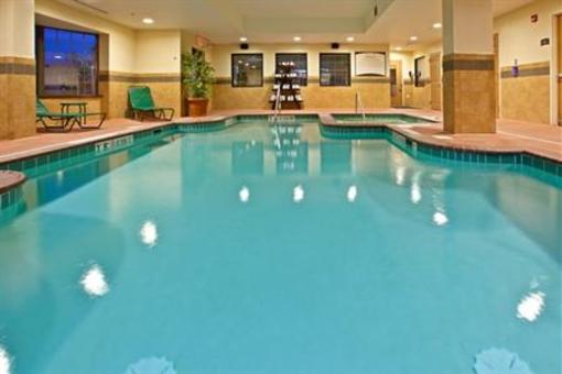 фото отеля Staybridge Suites Downtown Indianapolis