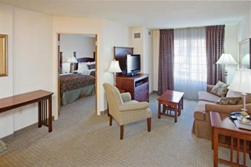 фото отеля Staybridge Suites Downtown Indianapolis