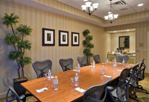 фото отеля Hilton Garden Inn Lakewood
