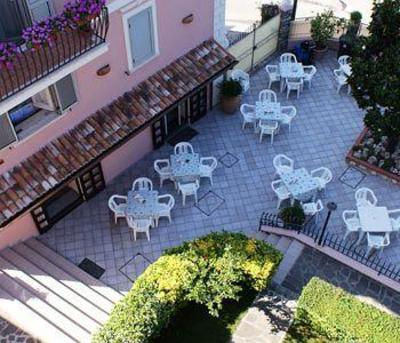 фото отеля Hotel La Tana Maratea