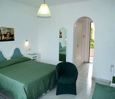 фото отеля Hotel La Tana Maratea