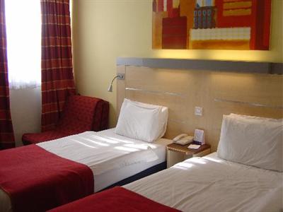 фото отеля Holiday Inn Express - Edinburgh City Centre