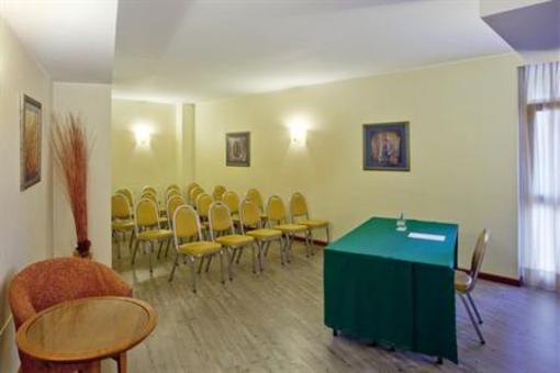 фото отеля Holiday Inn Cagliari