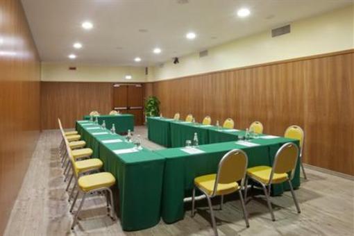 фото отеля Holiday Inn Cagliari