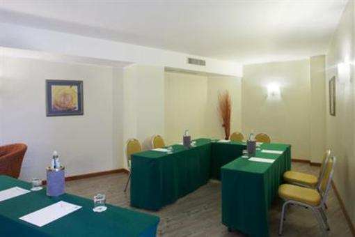 фото отеля Holiday Inn Cagliari