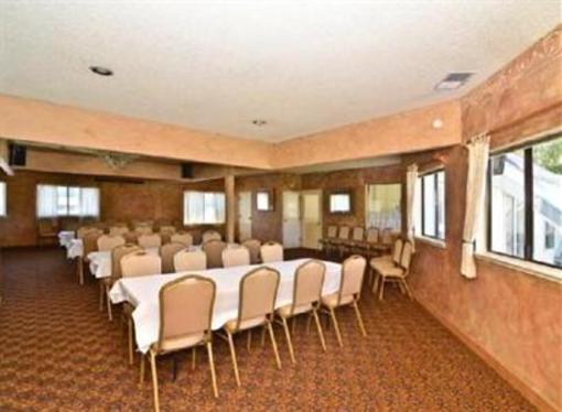 фото отеля BEST WESTERN Plus Timber Cove Lodge