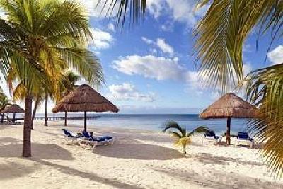 фото отеля Isla Mujeres Palace Resort
