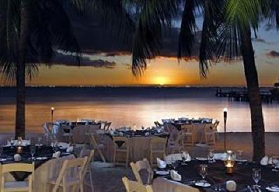 фото отеля Isla Mujeres Palace Resort