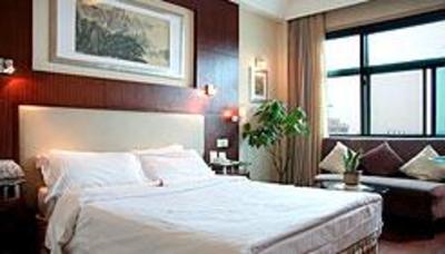 фото отеля Red Crowned Crane Hotel