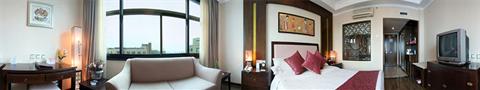 фото отеля Red Crowned Crane Hotel