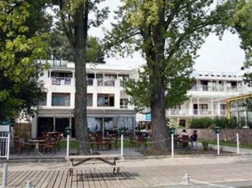 фото отеля Hotel Yacht Club