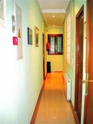 фото отеля Hostal Plaza D'ort