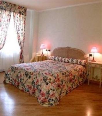 фото отеля Hotel Castiglione Tinella