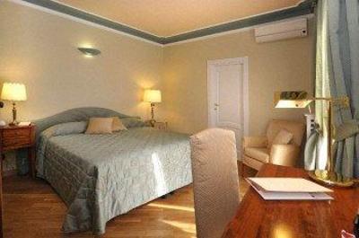 фото отеля Hotel Castiglione Tinella