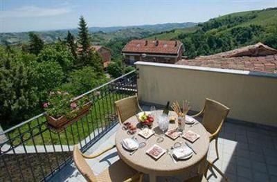 фото отеля Hotel Castiglione Tinella