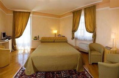 фото отеля Hotel Castiglione Tinella