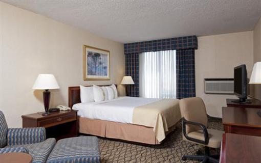 фото отеля Holiday Inn Chicago Elk Grove