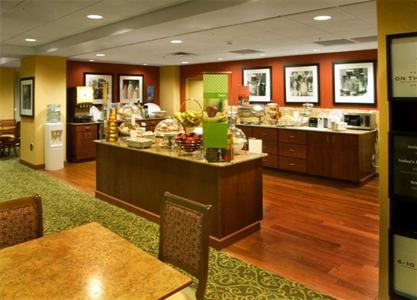 фото отеля Hampton Inn Knoxville-West At Cedar Bluff