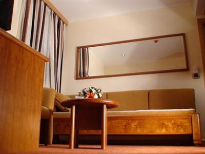 фото отеля Hotel BaMBiS Podgorica