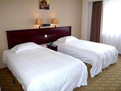 фото отеля Green Tree Inn (Dalian Wangjiaqiao)