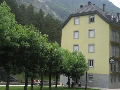 фото отеля Albergue Rio Aragon