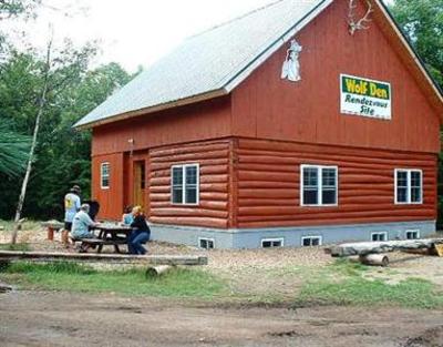 фото отеля Algonquin's Wolf den Bunkhouse n' Cabins