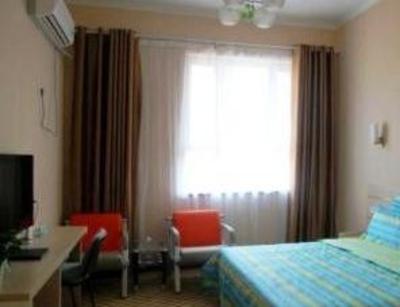фото отеля Super 8 People's Square Branch
