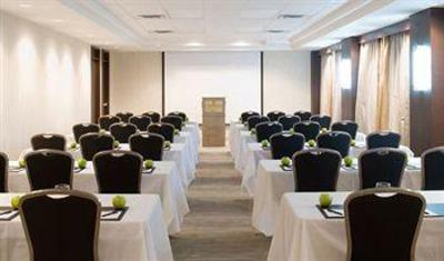 фото отеля Cambridge Suites - Halifax